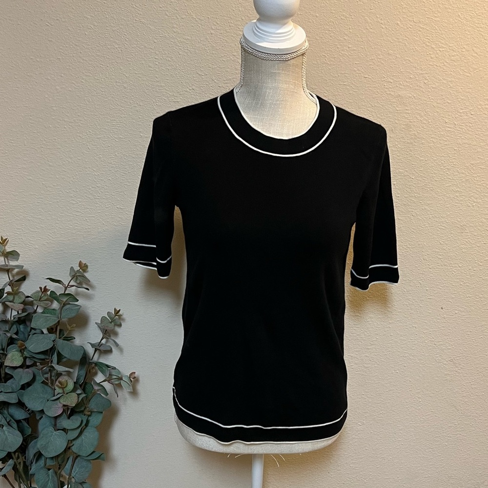 Women Talbots Black with White Trim Blouse Size Small 60% Cotton 40% Rayon